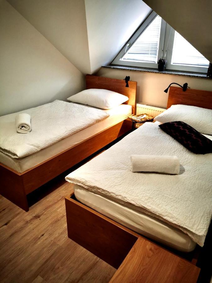 Rainbow House Rooms Μαριμπόρ Εξωτερικό φωτογραφία