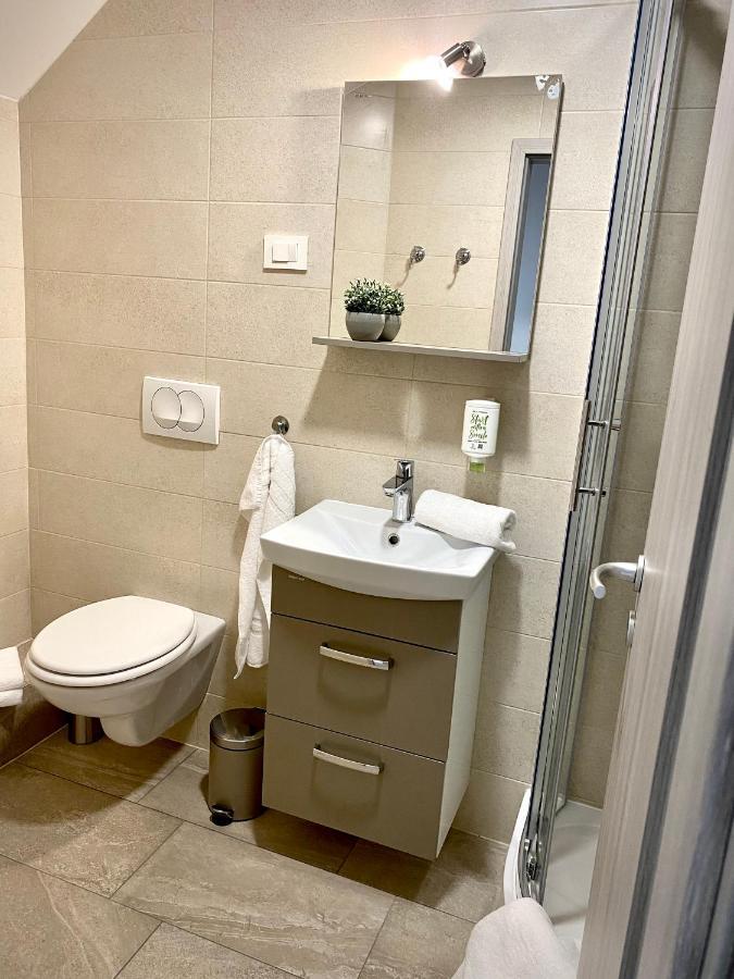 Rainbow House Rooms Μαριμπόρ Εξωτερικό φωτογραφία